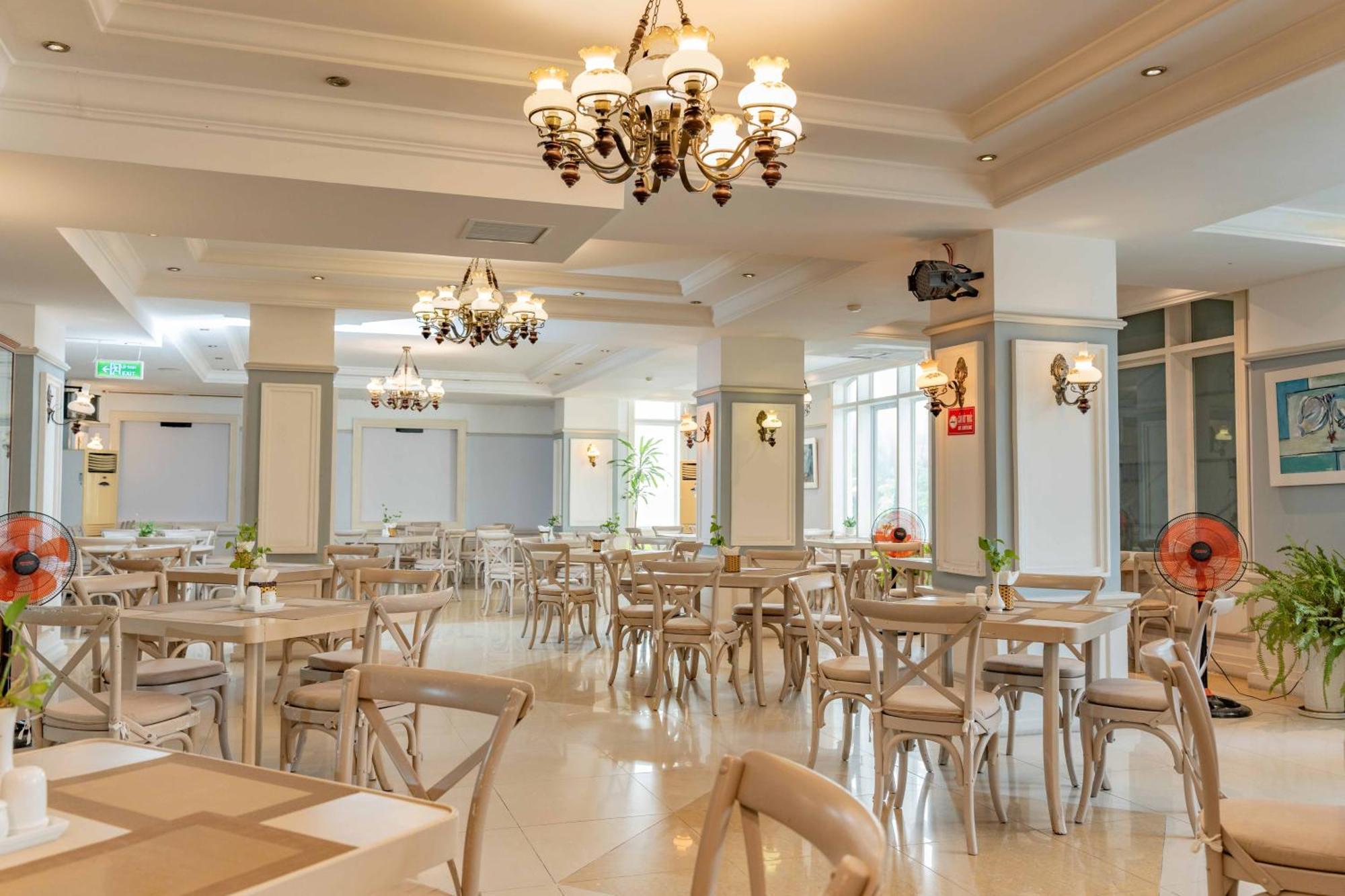 Rembrandt Hotel Нячанг Екстер'єр фото